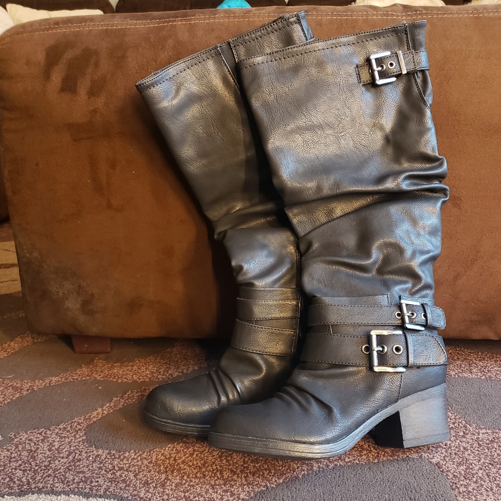 Carlos Santana boots